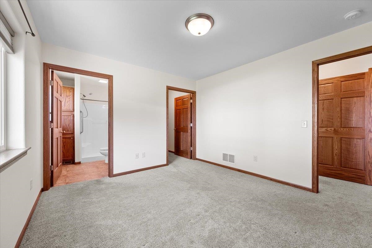 1233 Silverbrook Lane