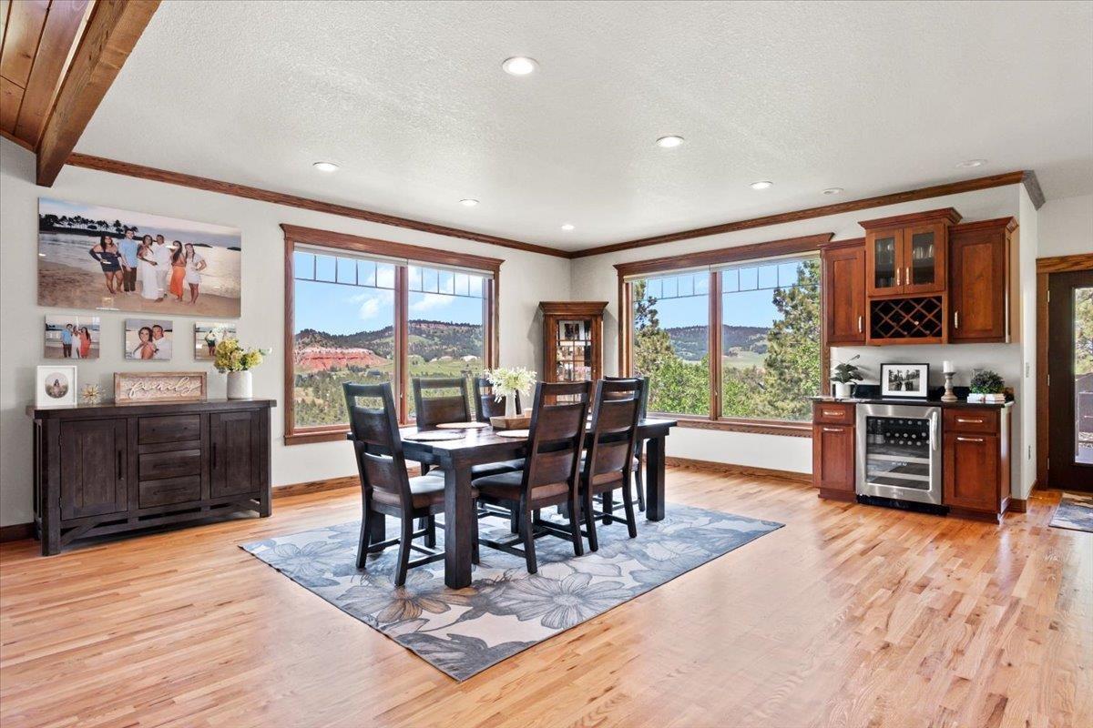 2430 Woodland Loop