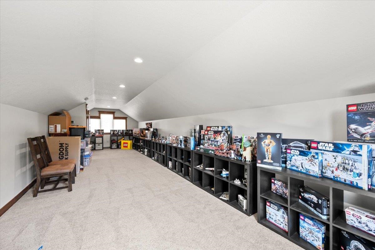 2430 Woodland Loop