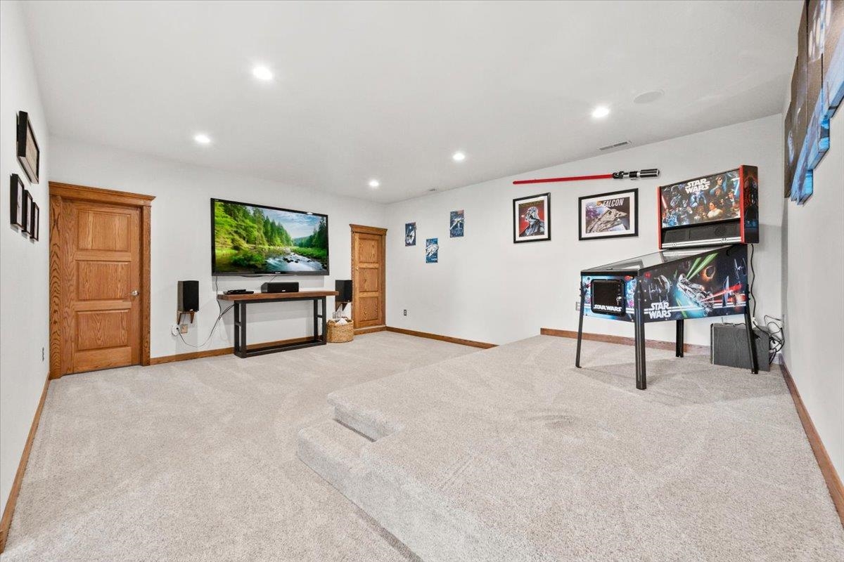 2430 Woodland Loop