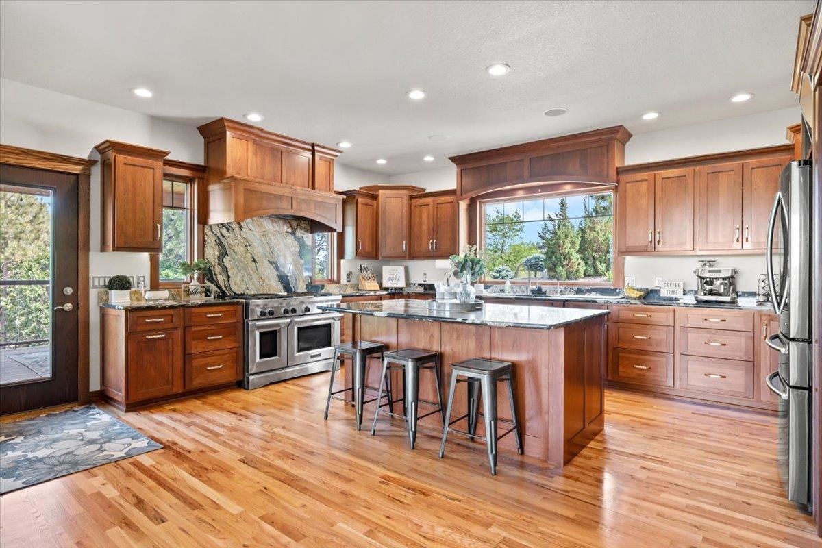2430 Woodland Loop