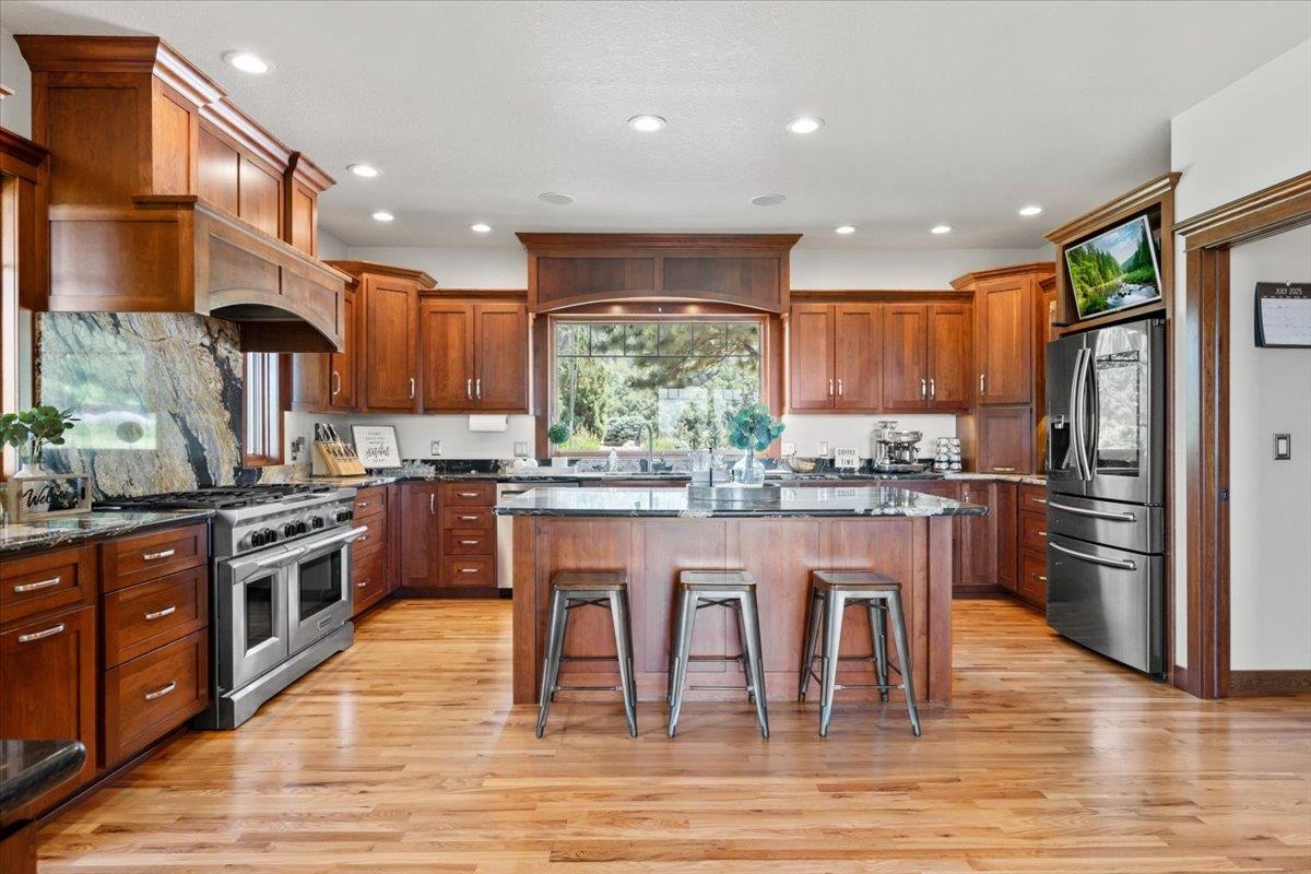 2430 Woodland Loop