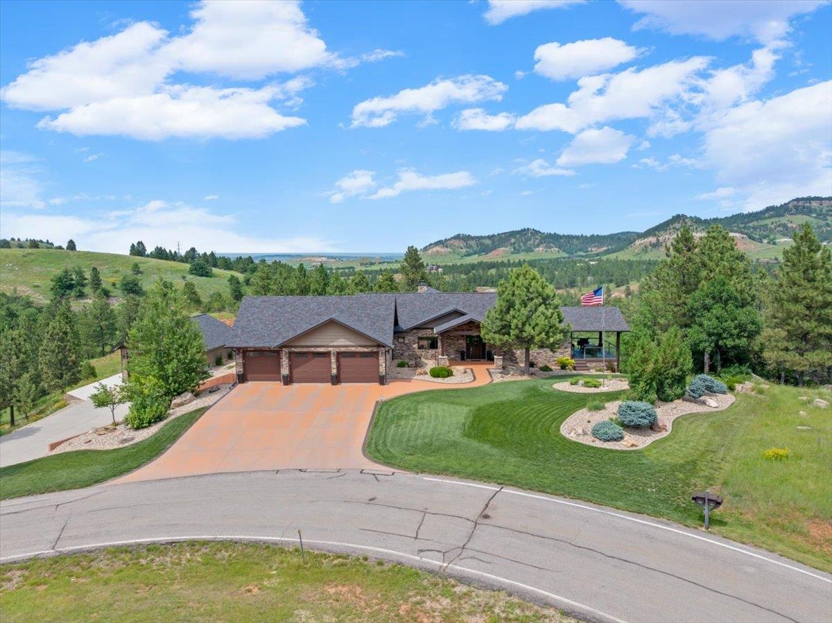 2430 Woodland Loop