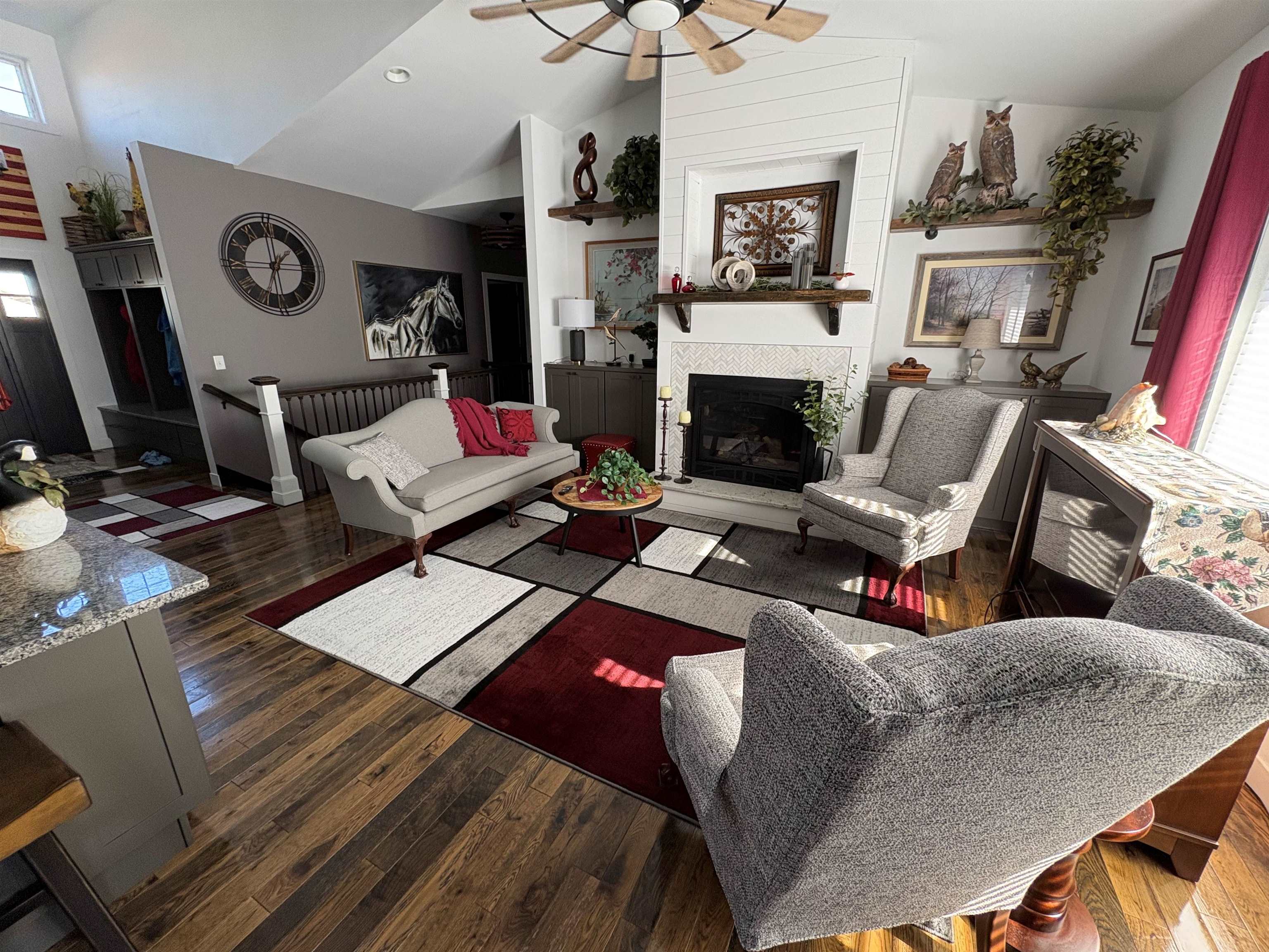 8037 Brooks Loop