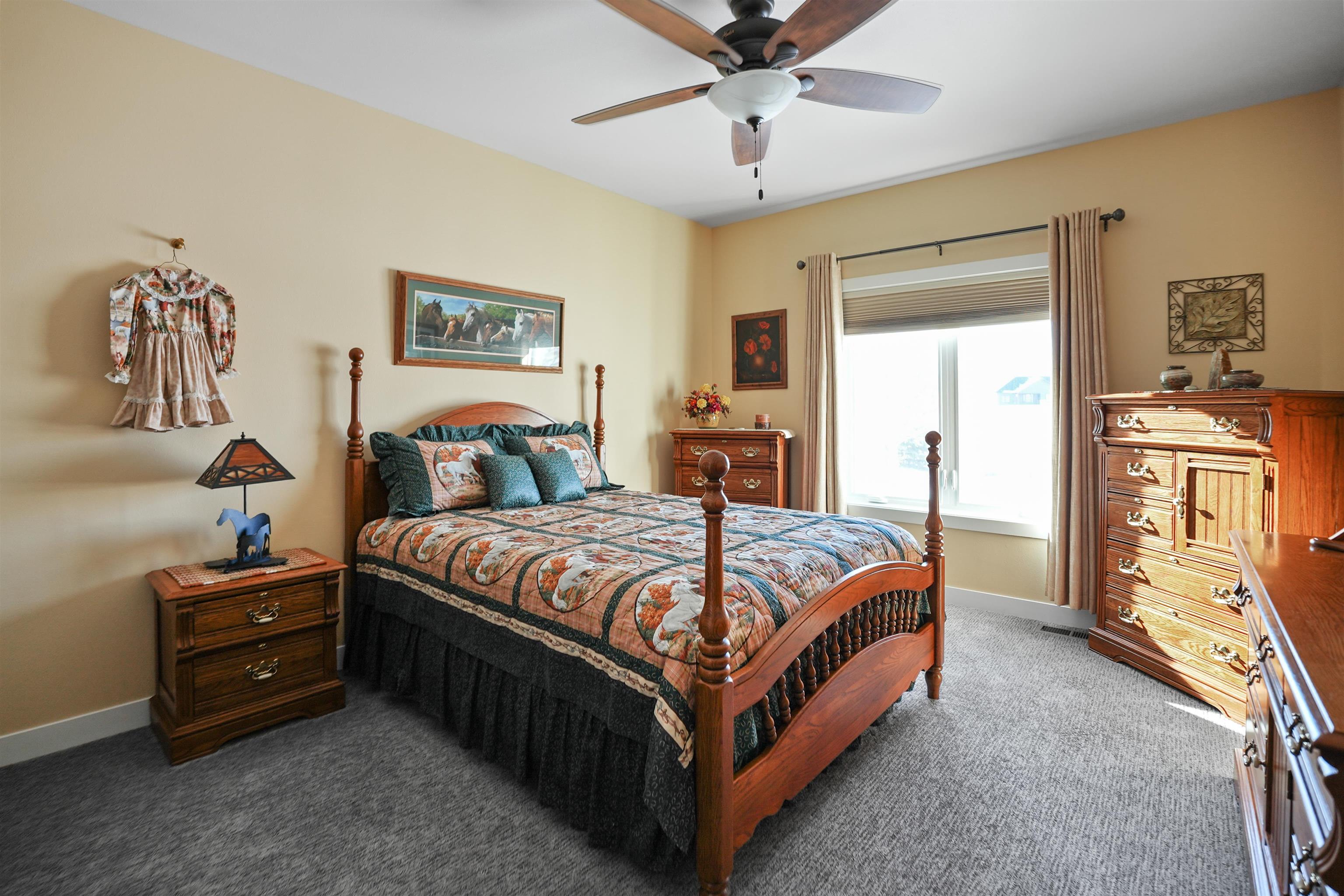 8037 Brooks Loop