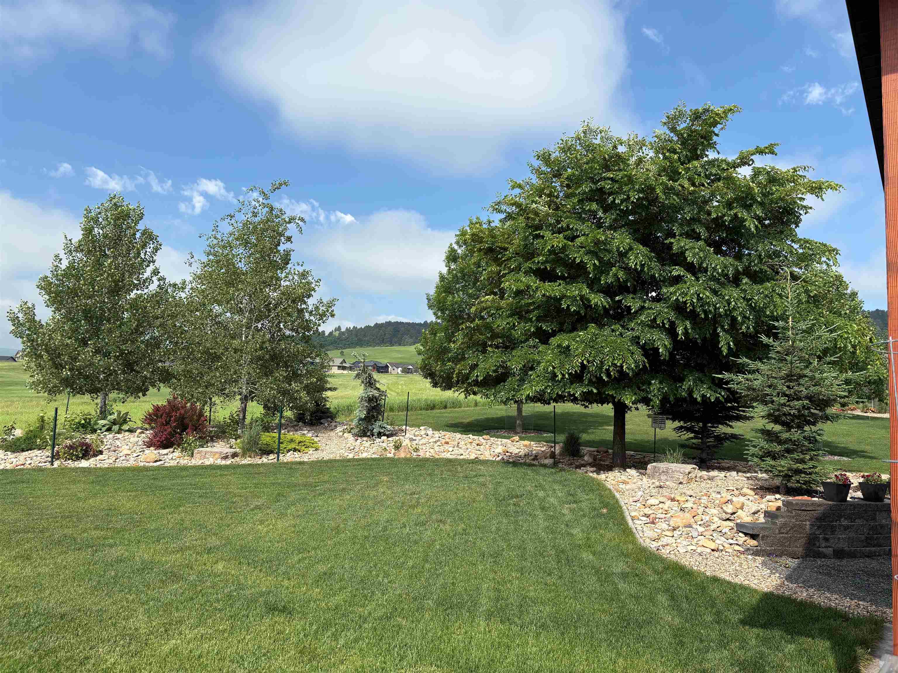 8037 Brooks Loop