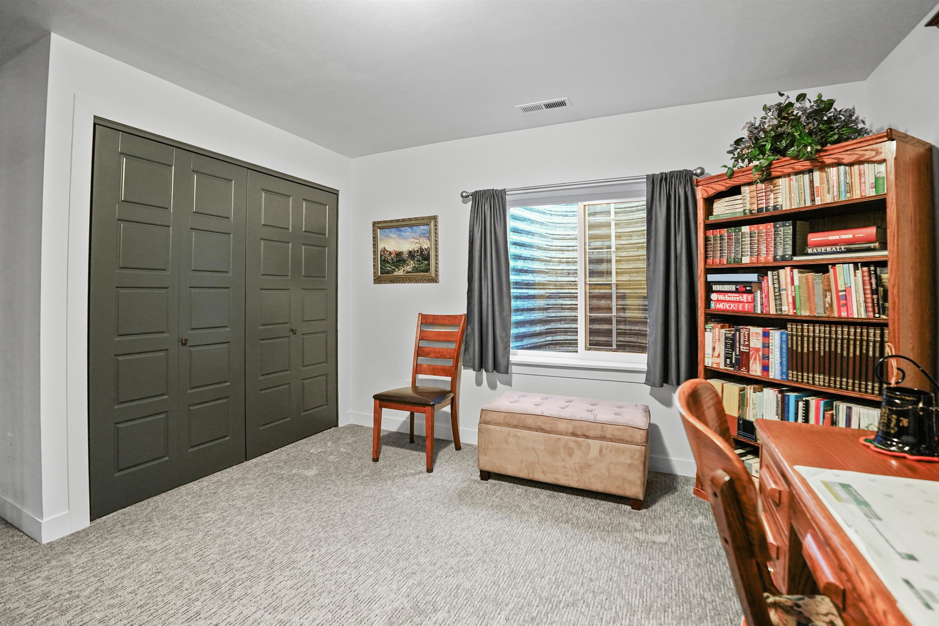8037 Brooks Loop