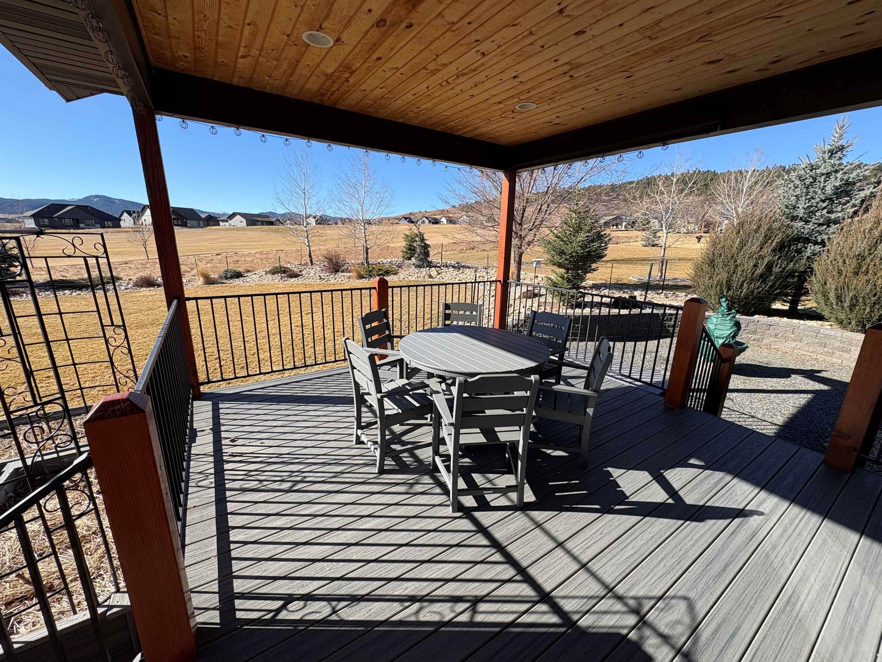 8037 Brooks Loop