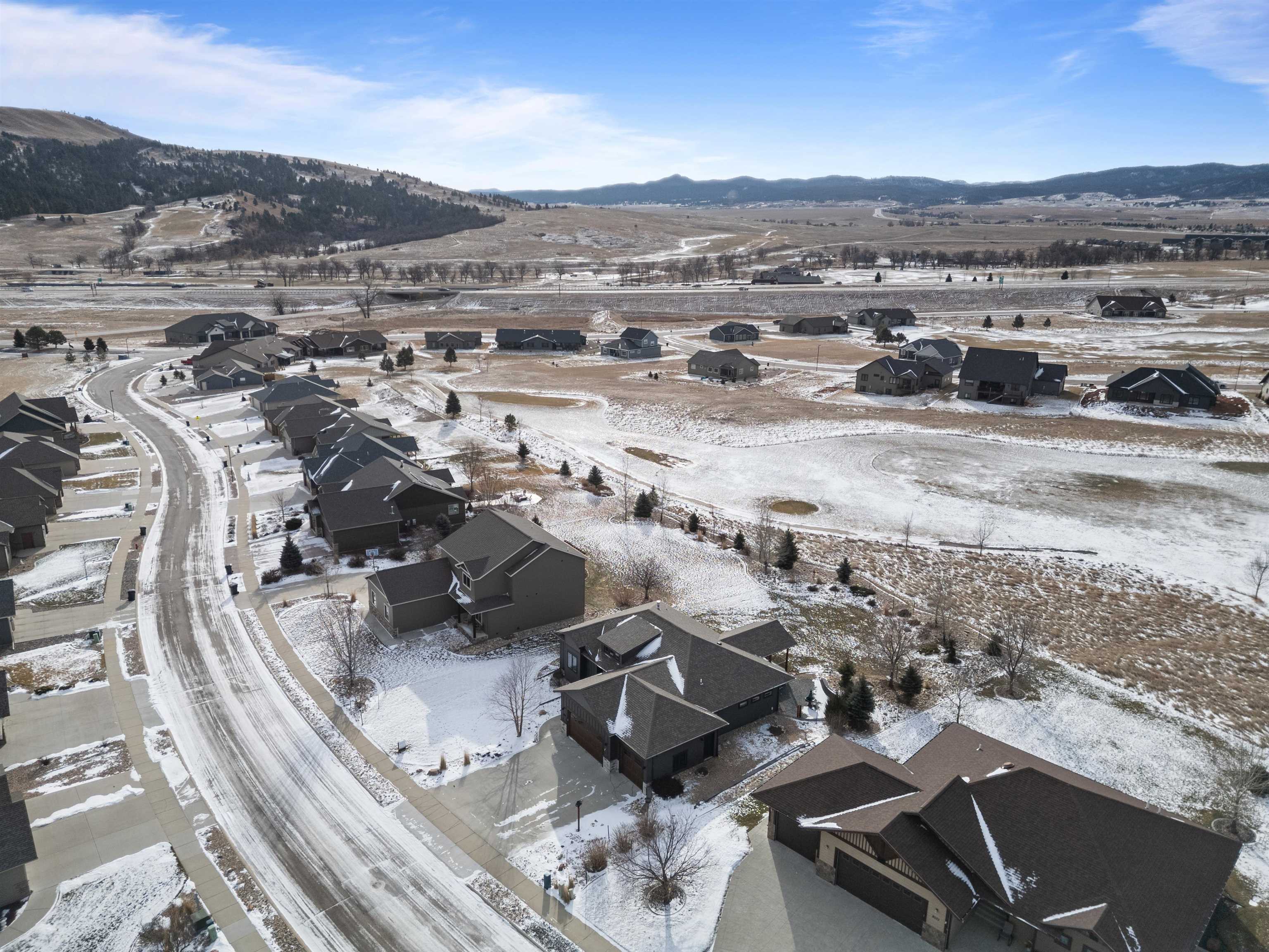 8037 Brooks Loop