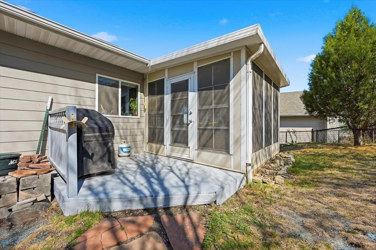 2206 Buena Vista Drive