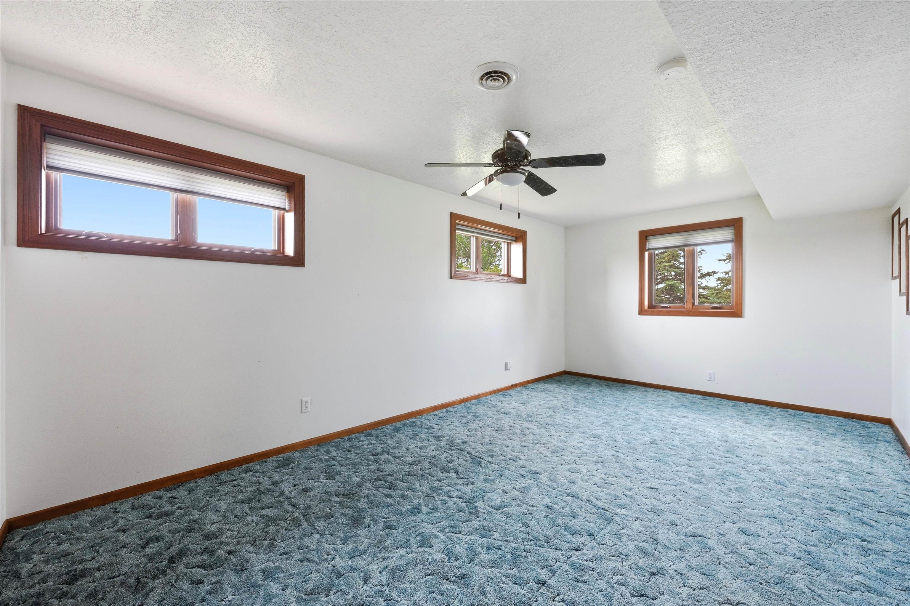 11359 US Hwy 212