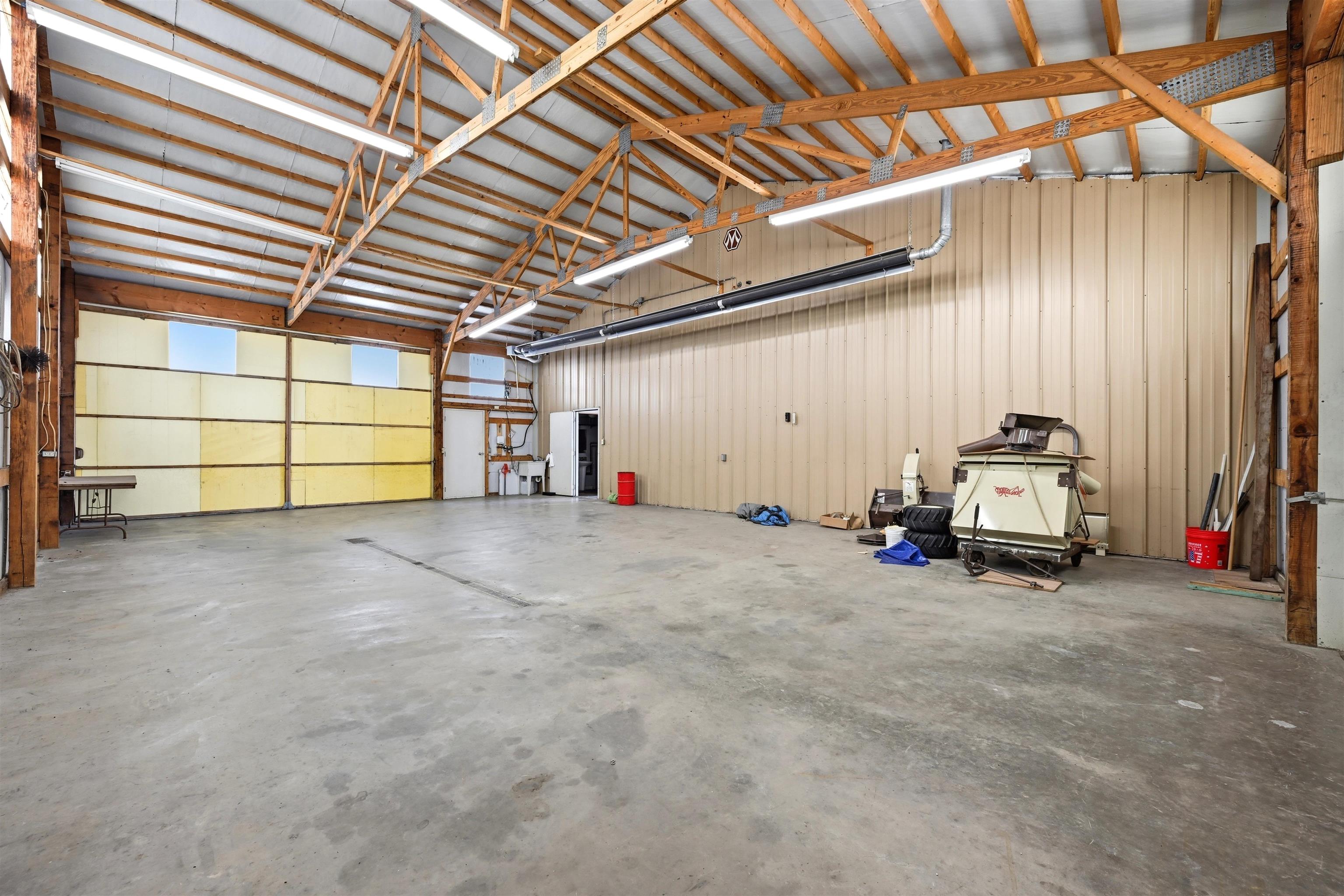 11359 US Hwy 212