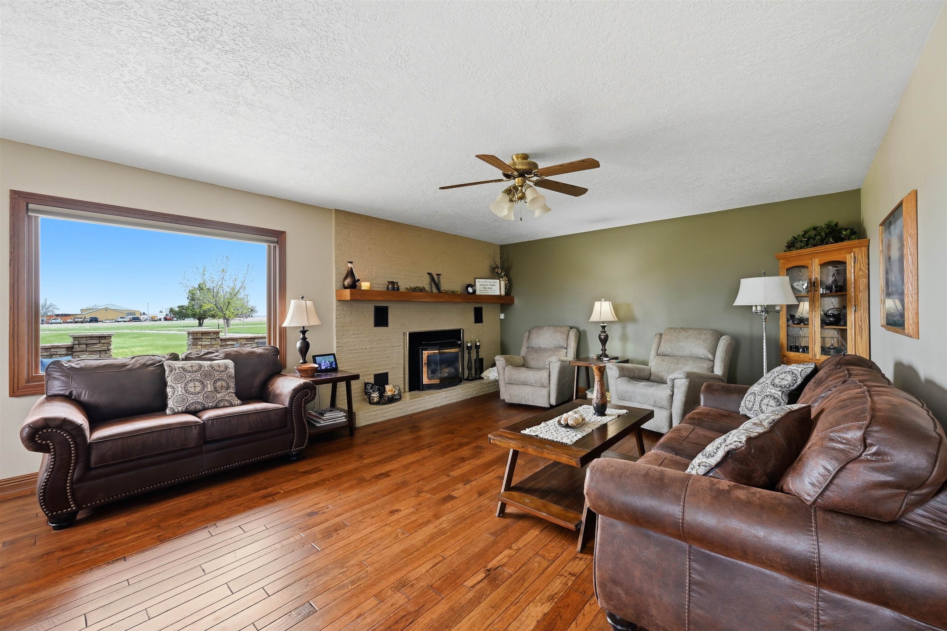 11359 US Hwy 212