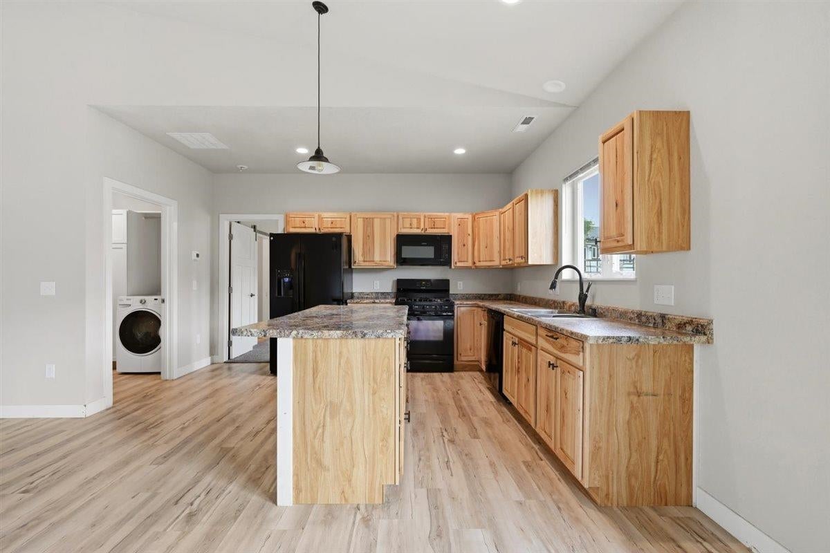 689 South Street