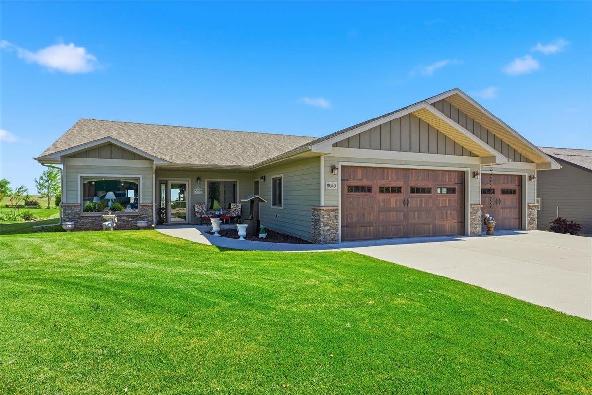 8040 Brooks Loop