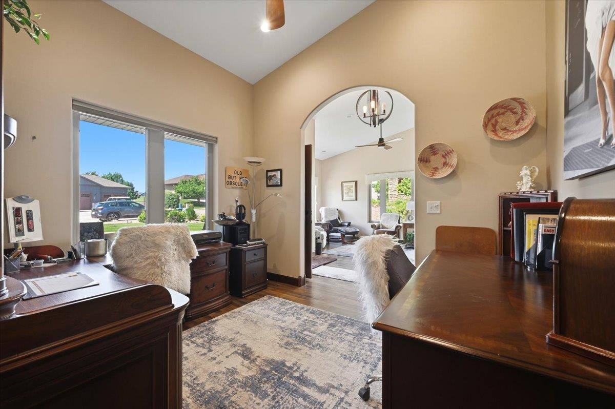 8040 Brooks Loop