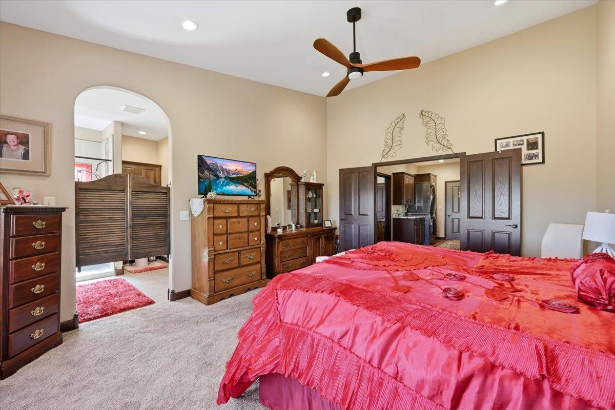 8040 Brooks Loop