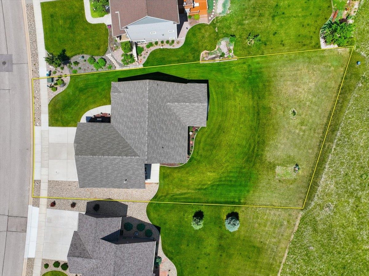 8040 Brooks Loop