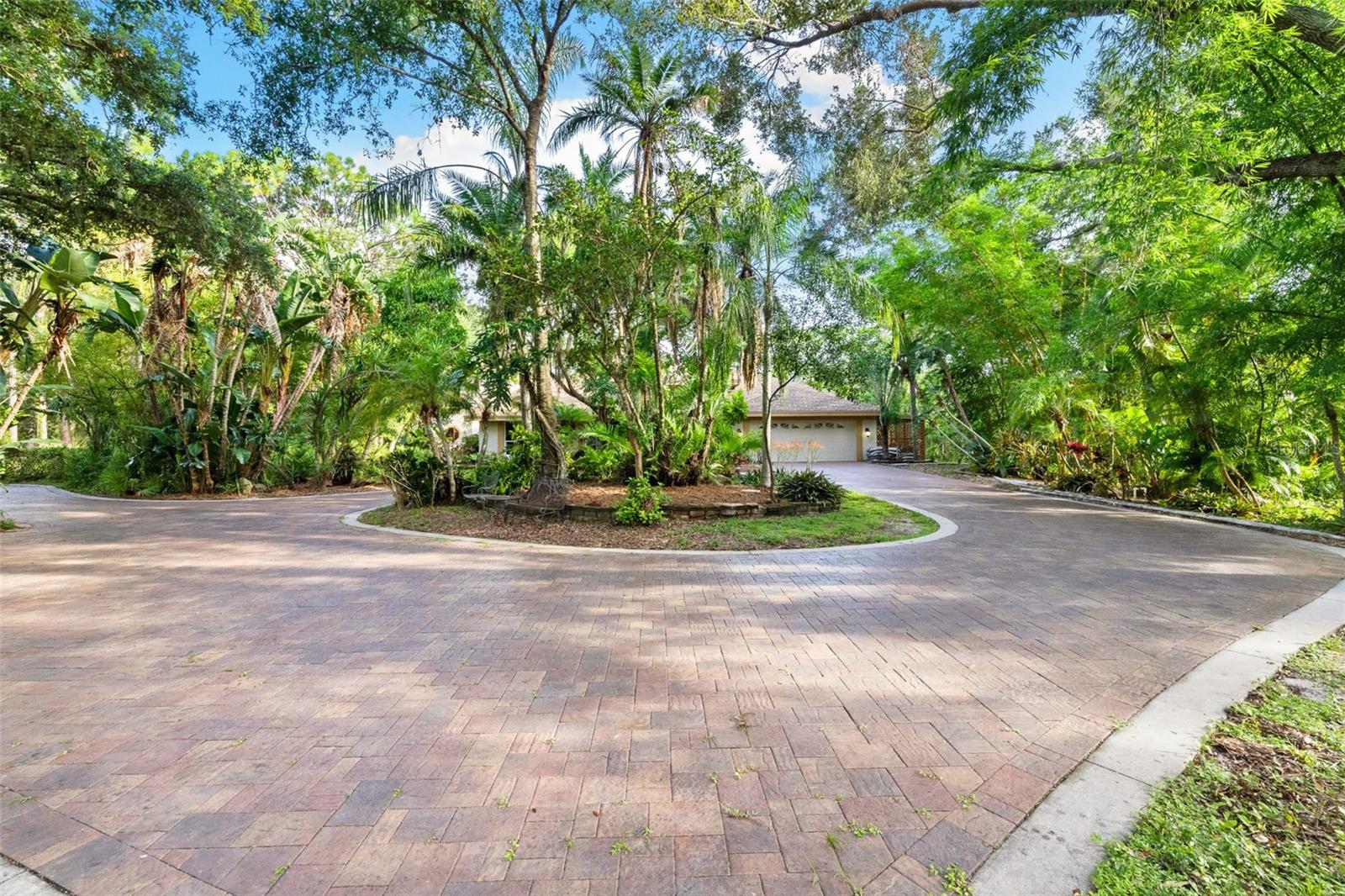 1343 RANCHERO DR