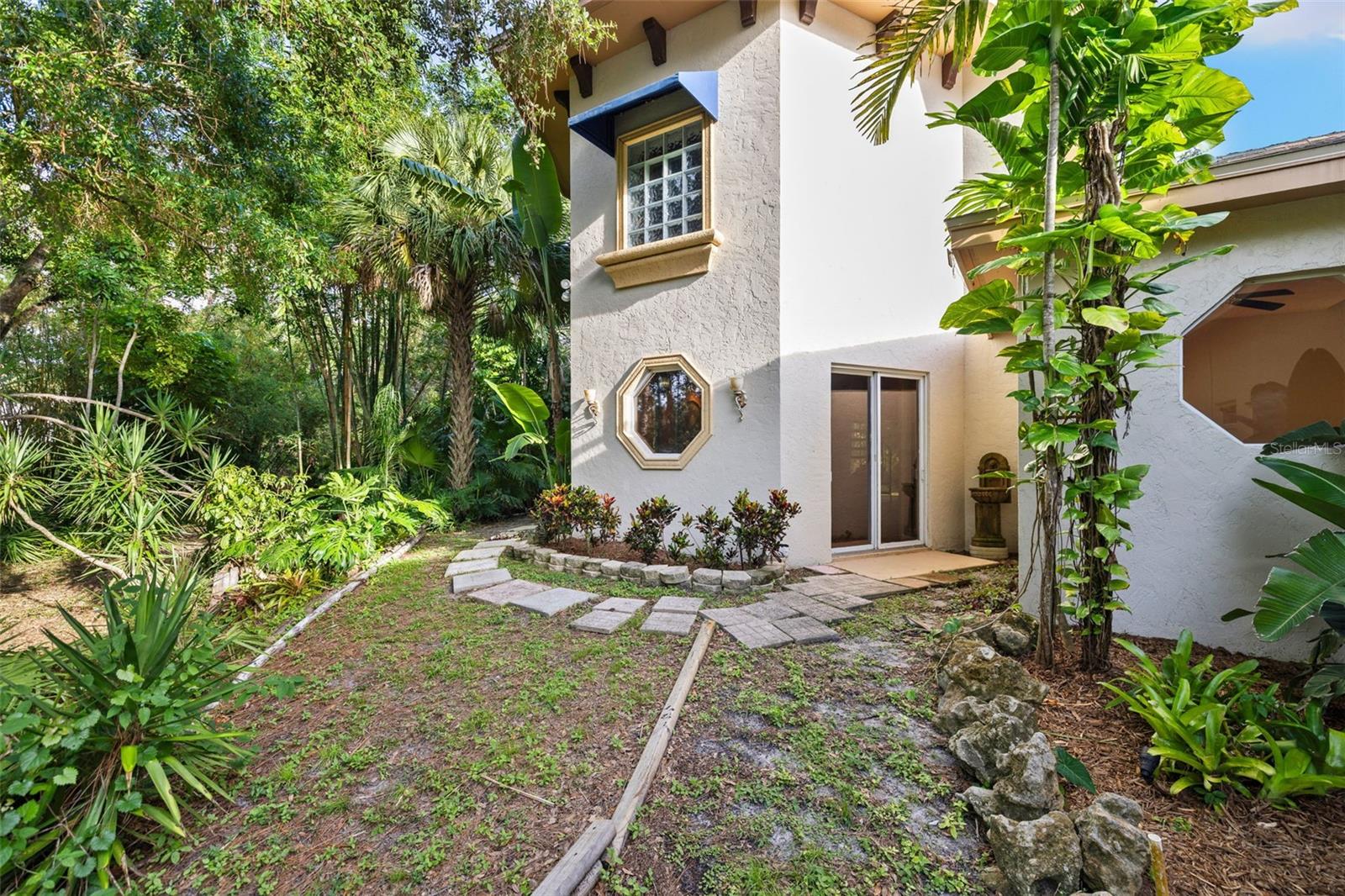 1343 RANCHERO DR