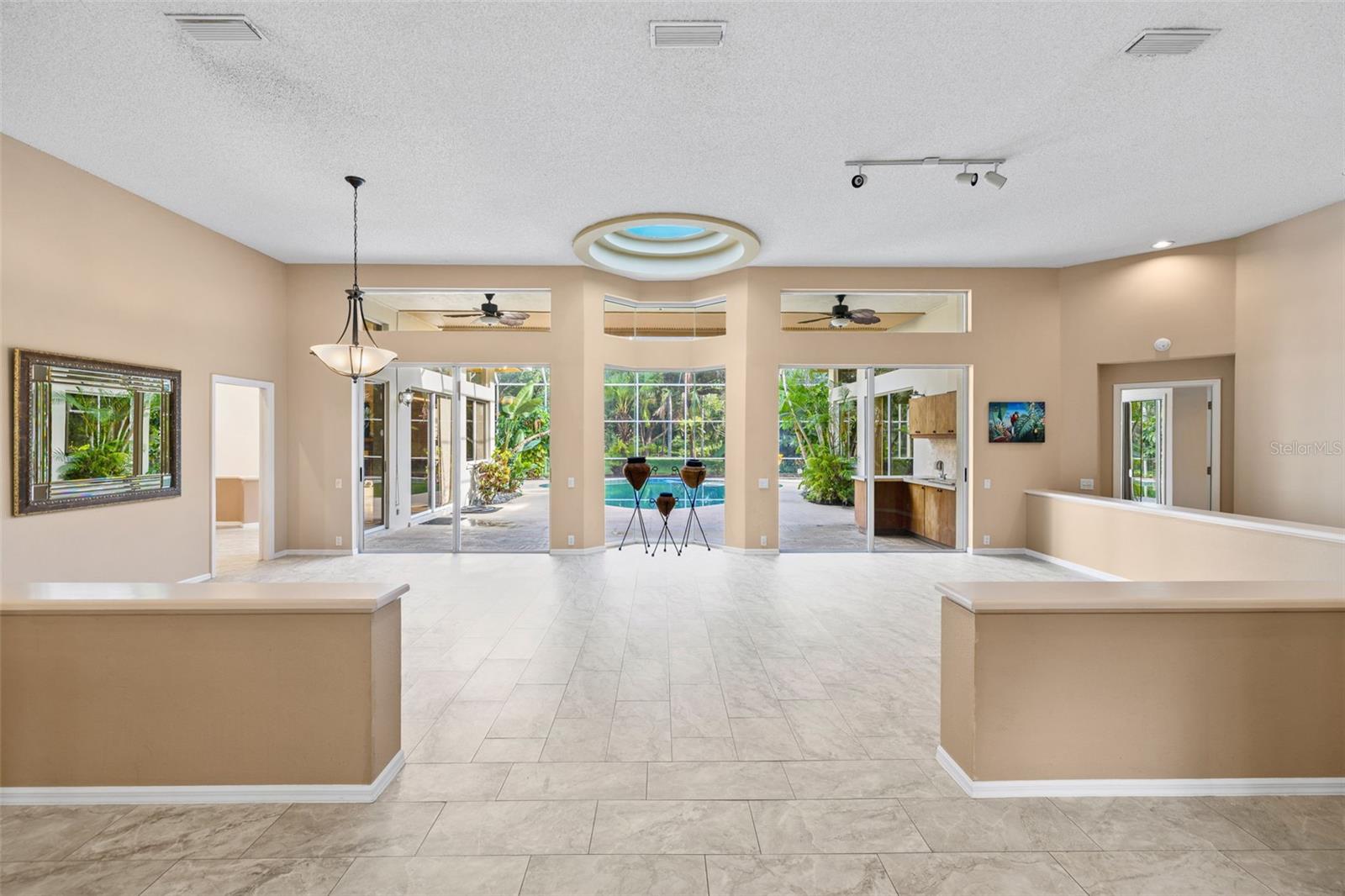 1343 RANCHERO DR