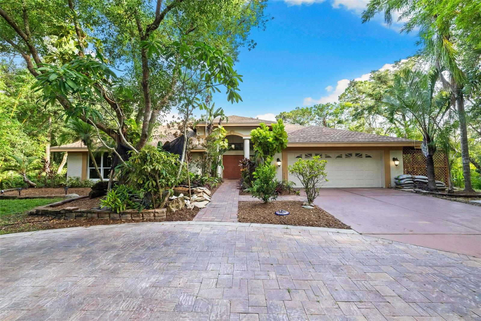 1343 RANCHERO DR
