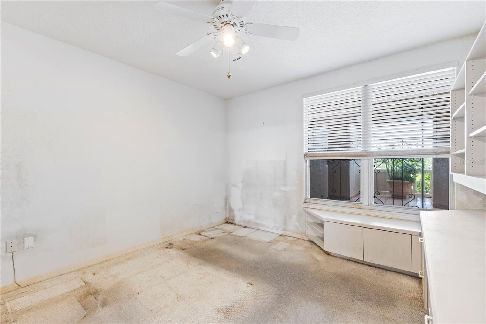 5420 EAGLES POINT CIR #103