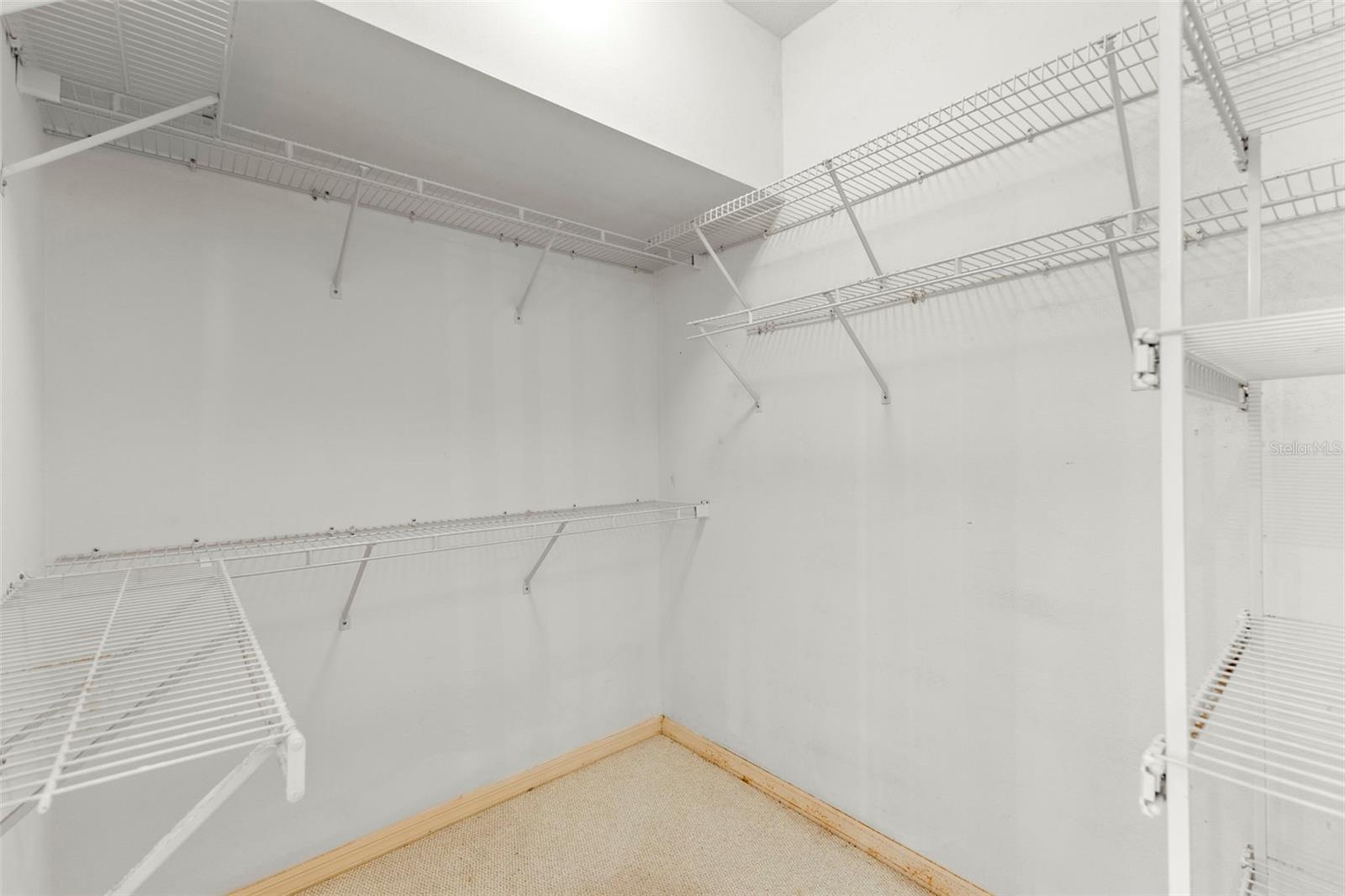 5420 EAGLES POINT CIR #103