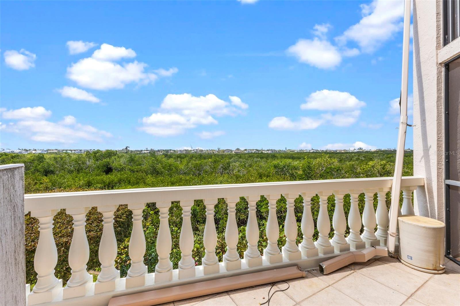 5420 EAGLES POINT CIR #103