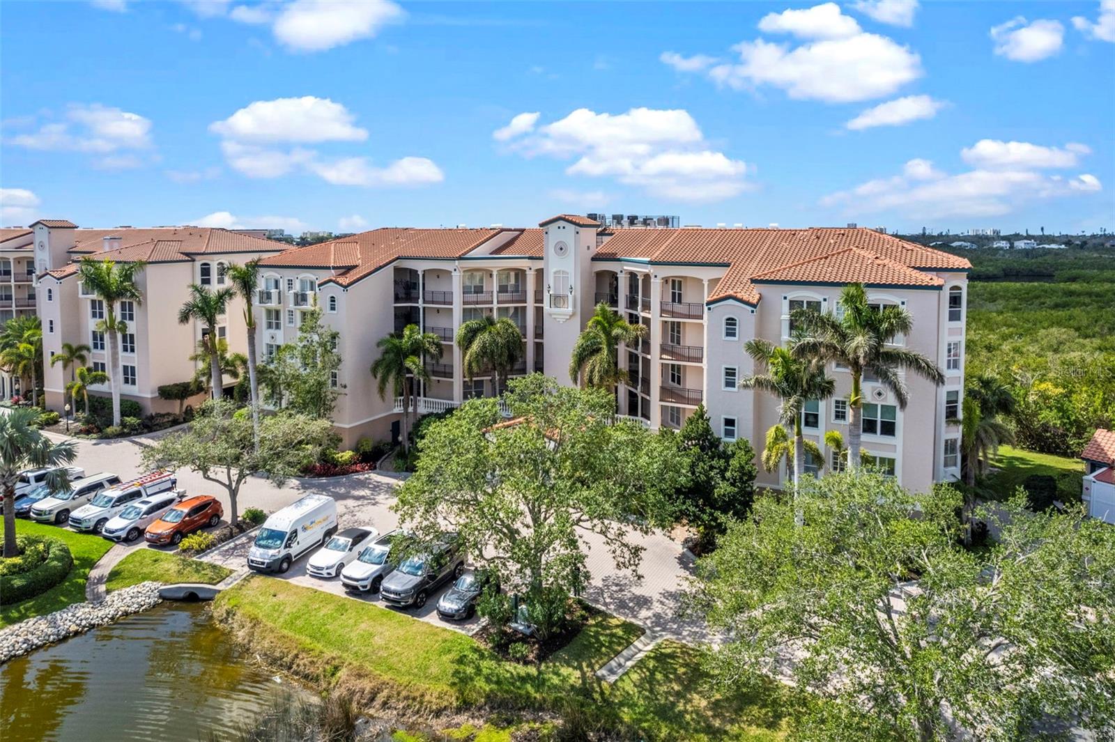 5420 EAGLES POINT CIR #103