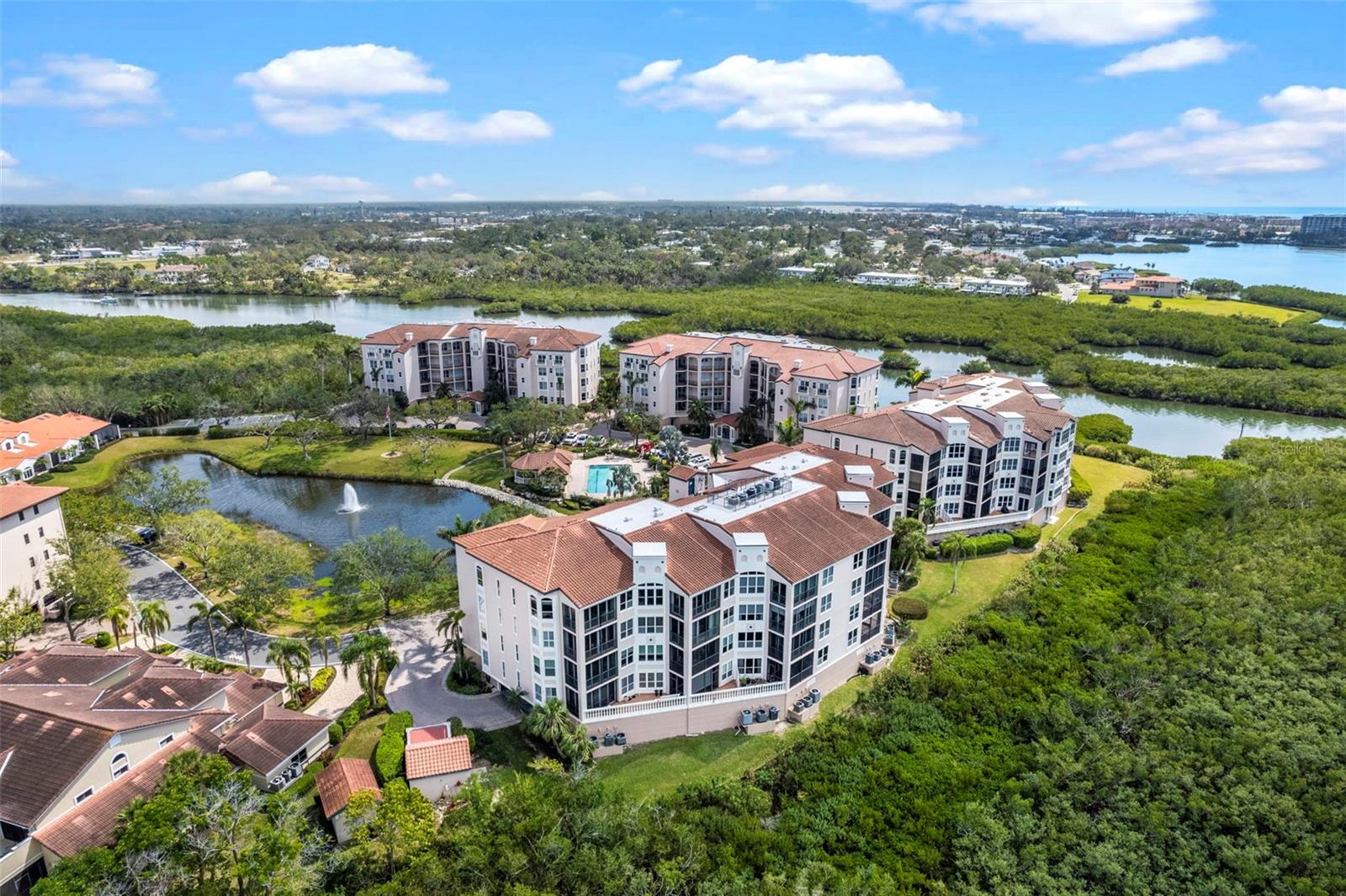 5420 EAGLES POINT CIR #103