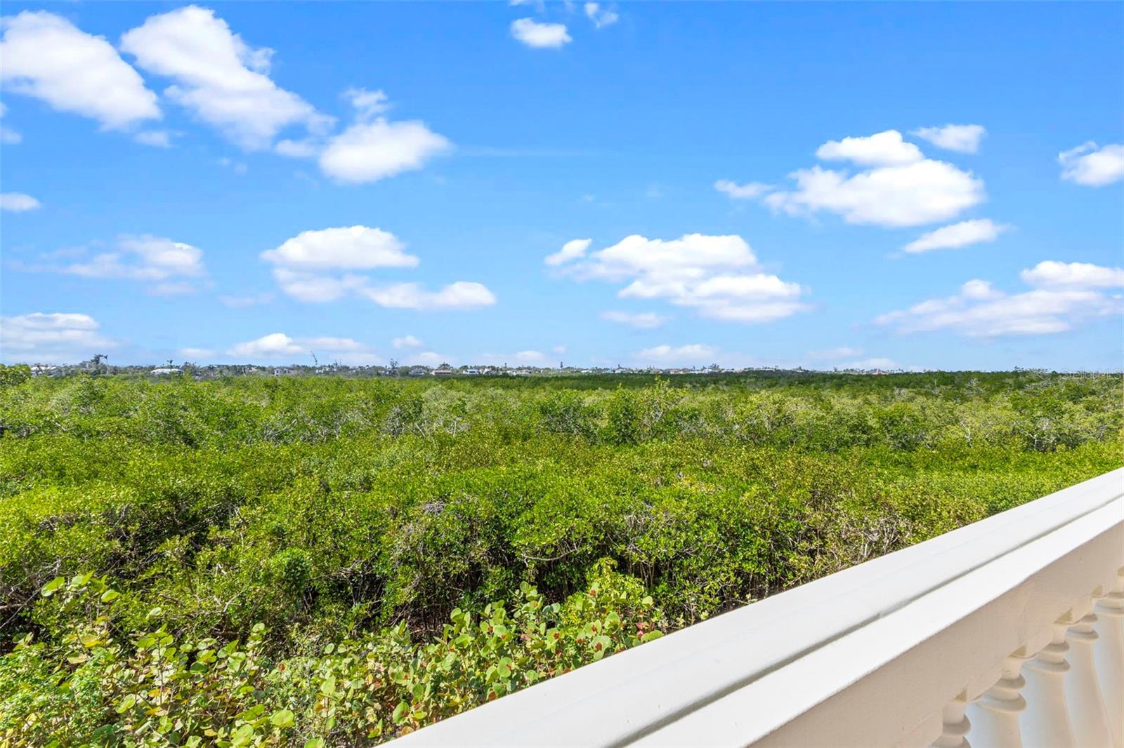 5420 EAGLES POINT CIR #103