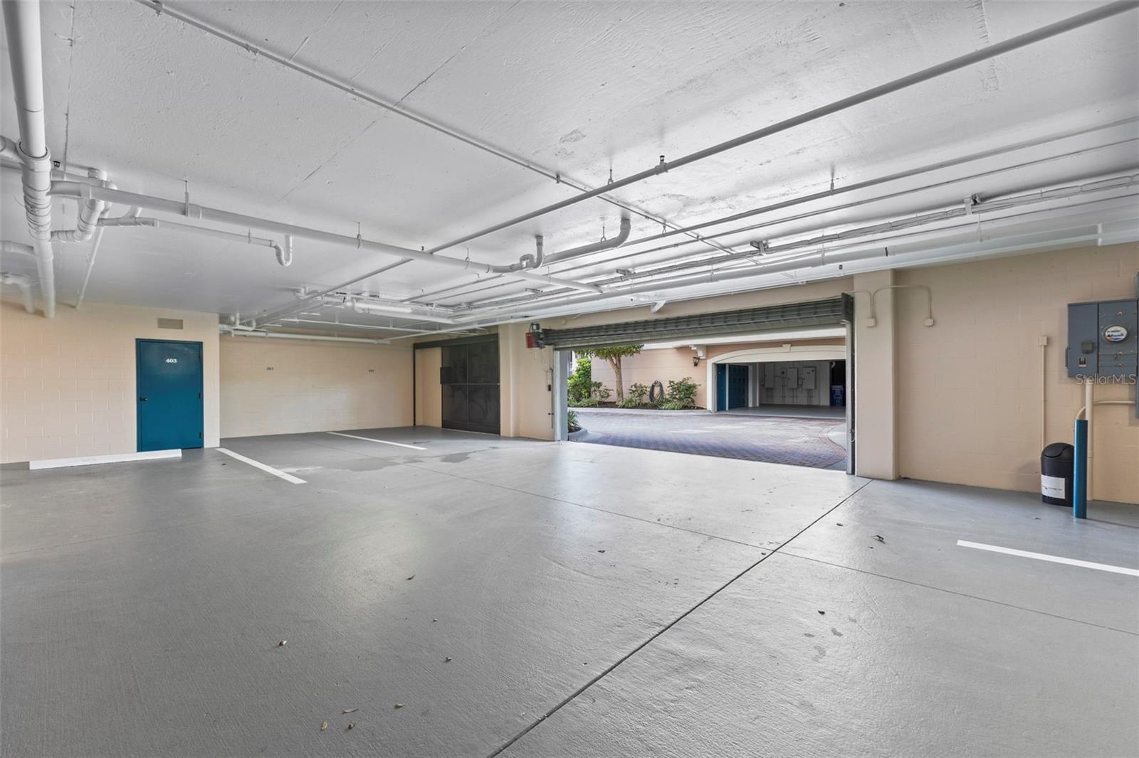 5420 EAGLES POINT CIR #103