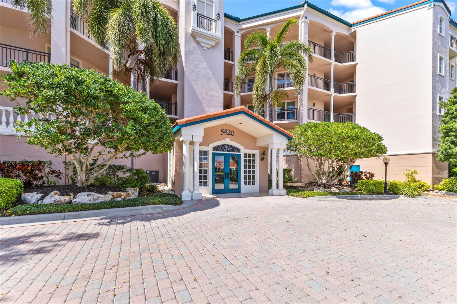 5420 EAGLES POINT CIR #103