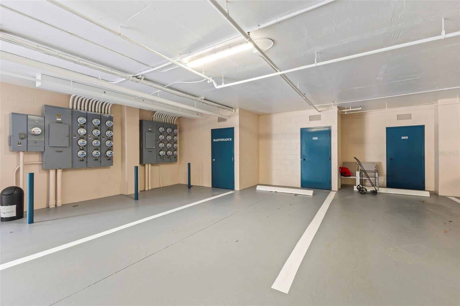 5420 EAGLES POINT CIR #103