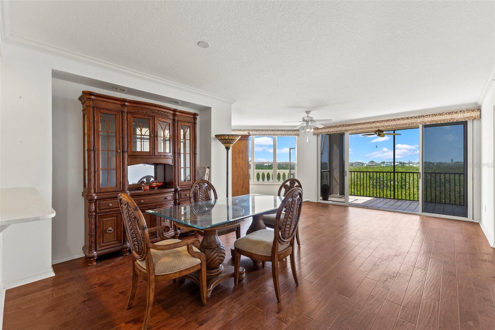 5420 EAGLES POINT CIR #103