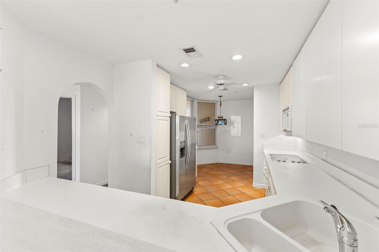 5420 EAGLES POINT CIR #103