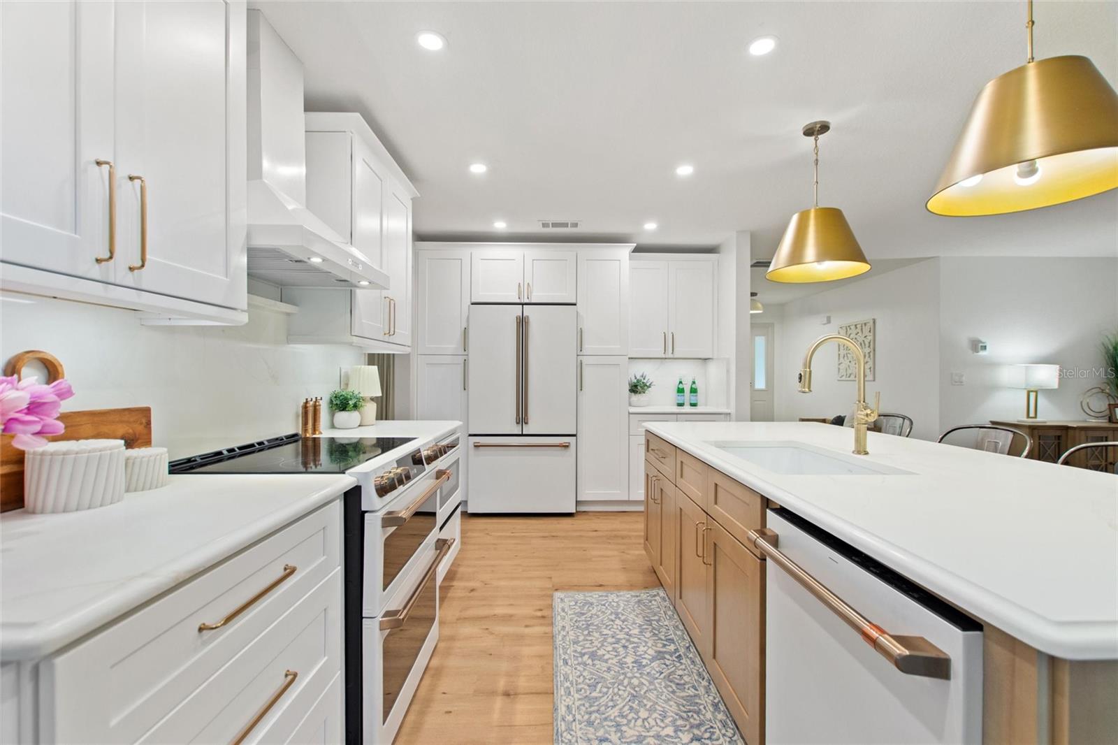 1429 RANCHERO DR