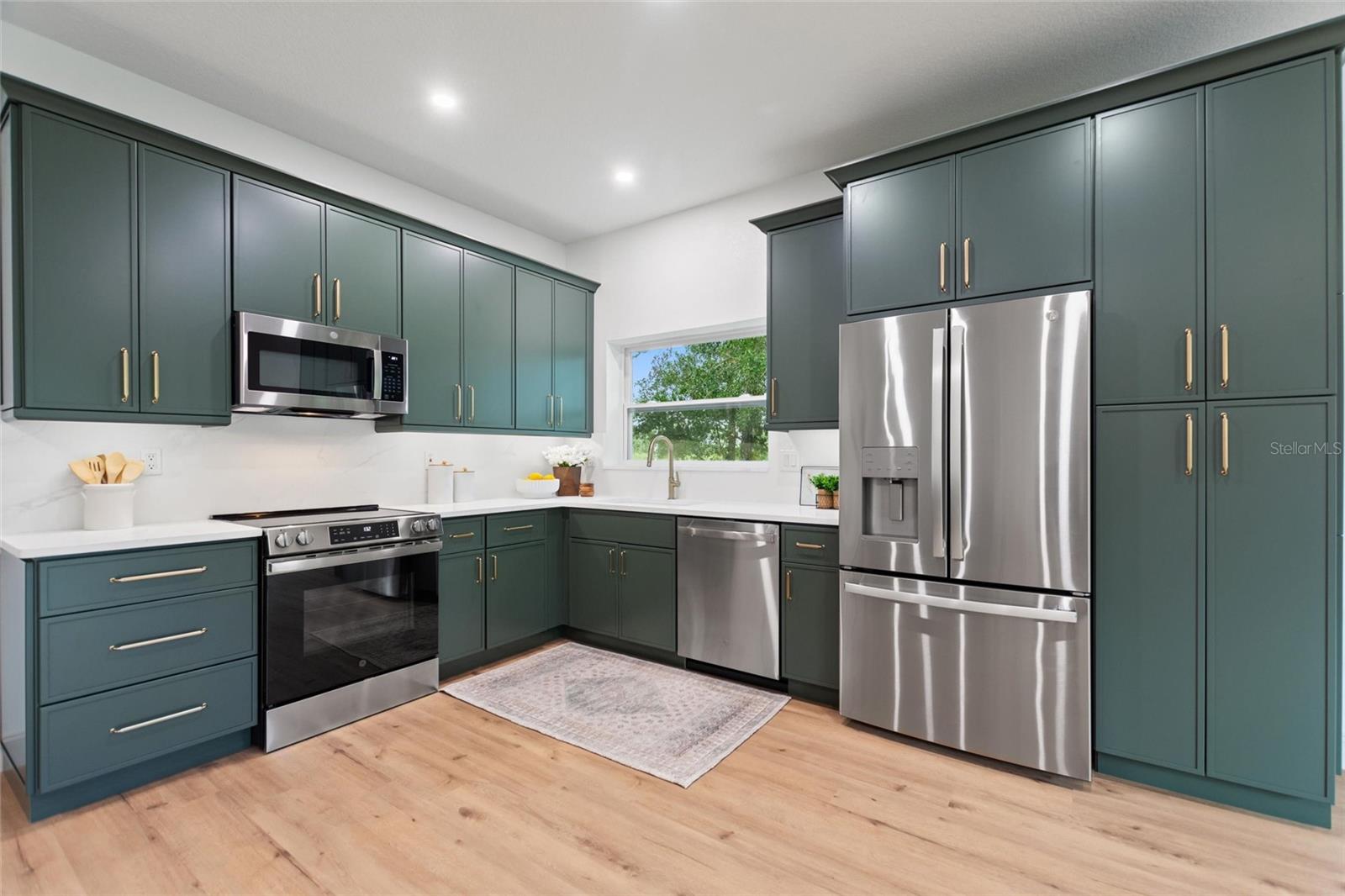 1429 RANCHERO DR