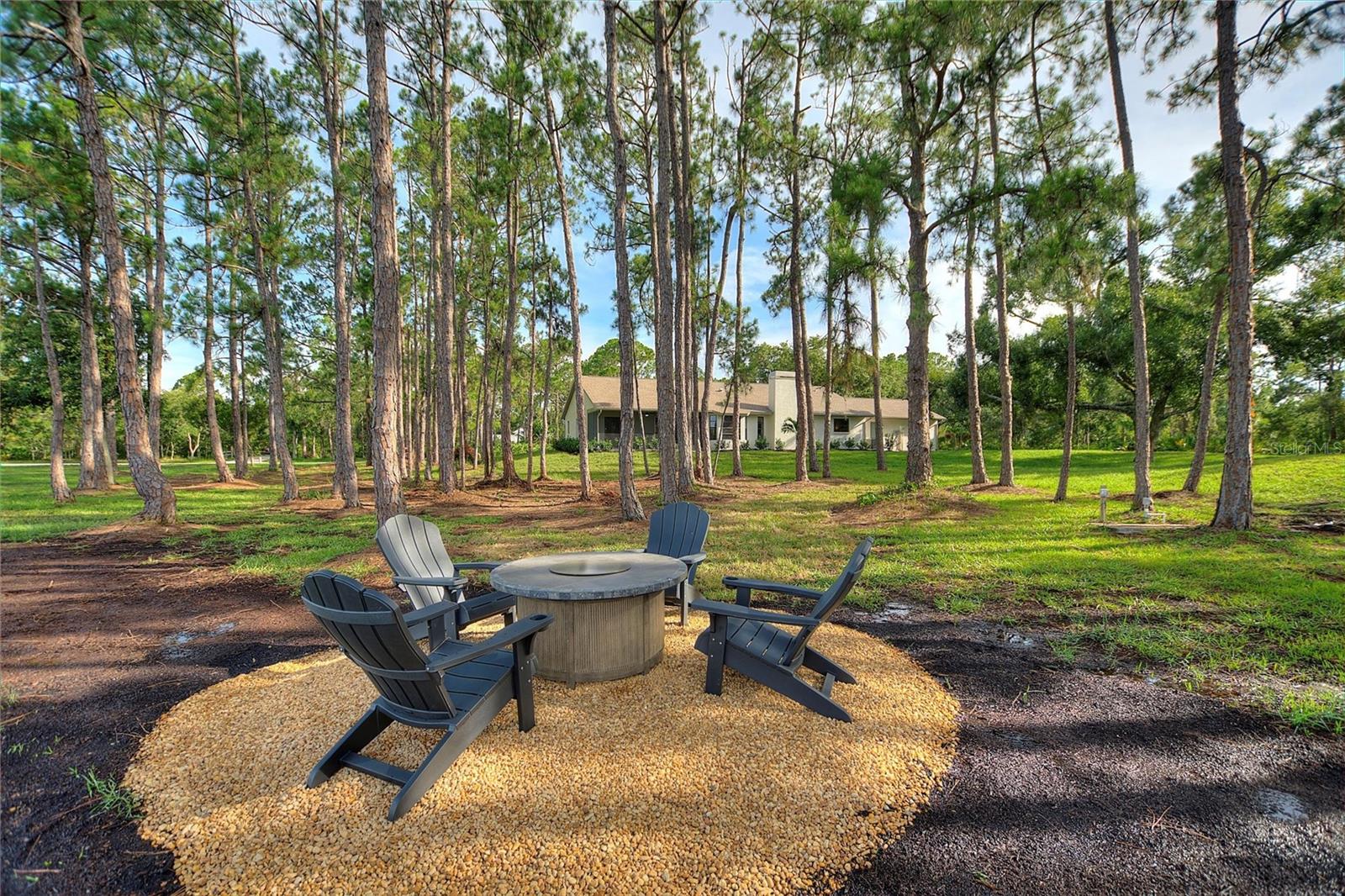 1429 RANCHERO DR