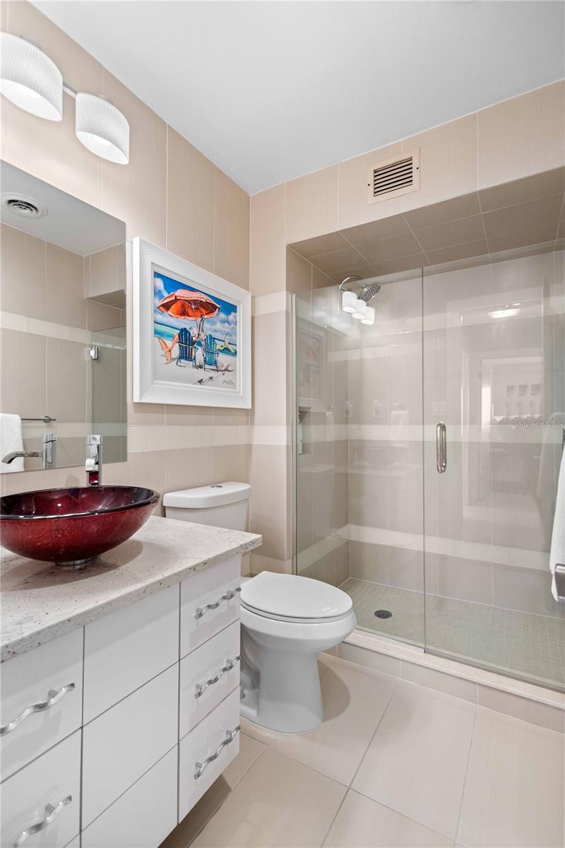 350 GOLDEN GATE PT #33