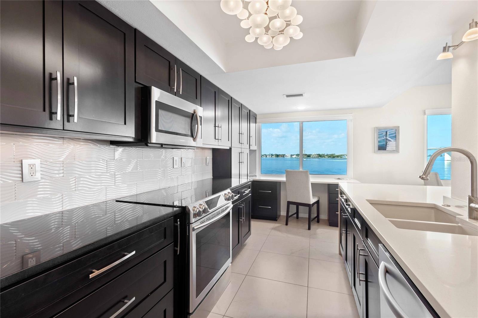 350 GOLDEN GATE PT #33