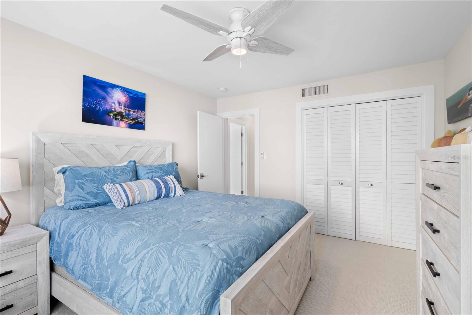 350 GOLDEN GATE PT #33