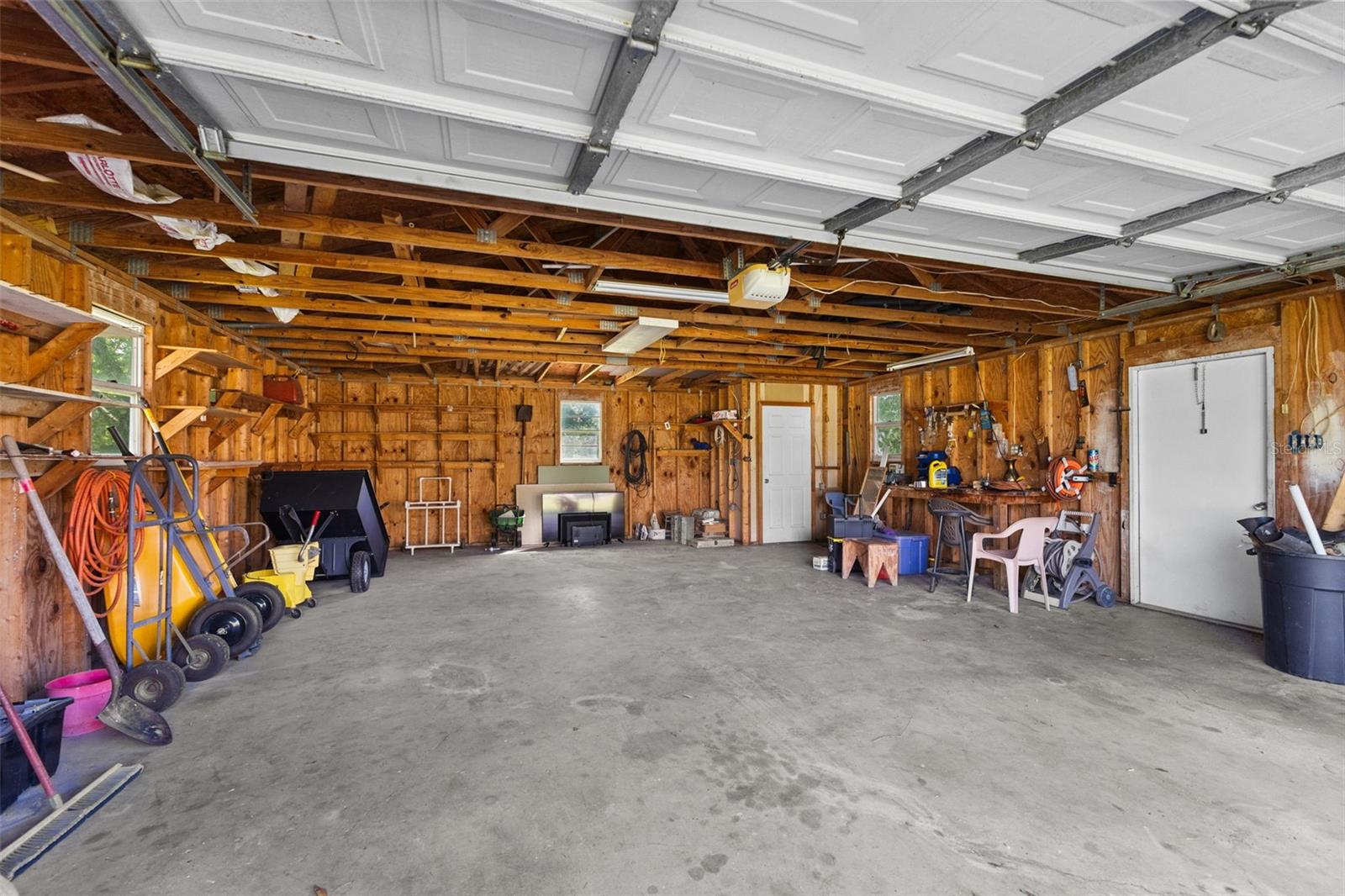 7267 CASTLE DR