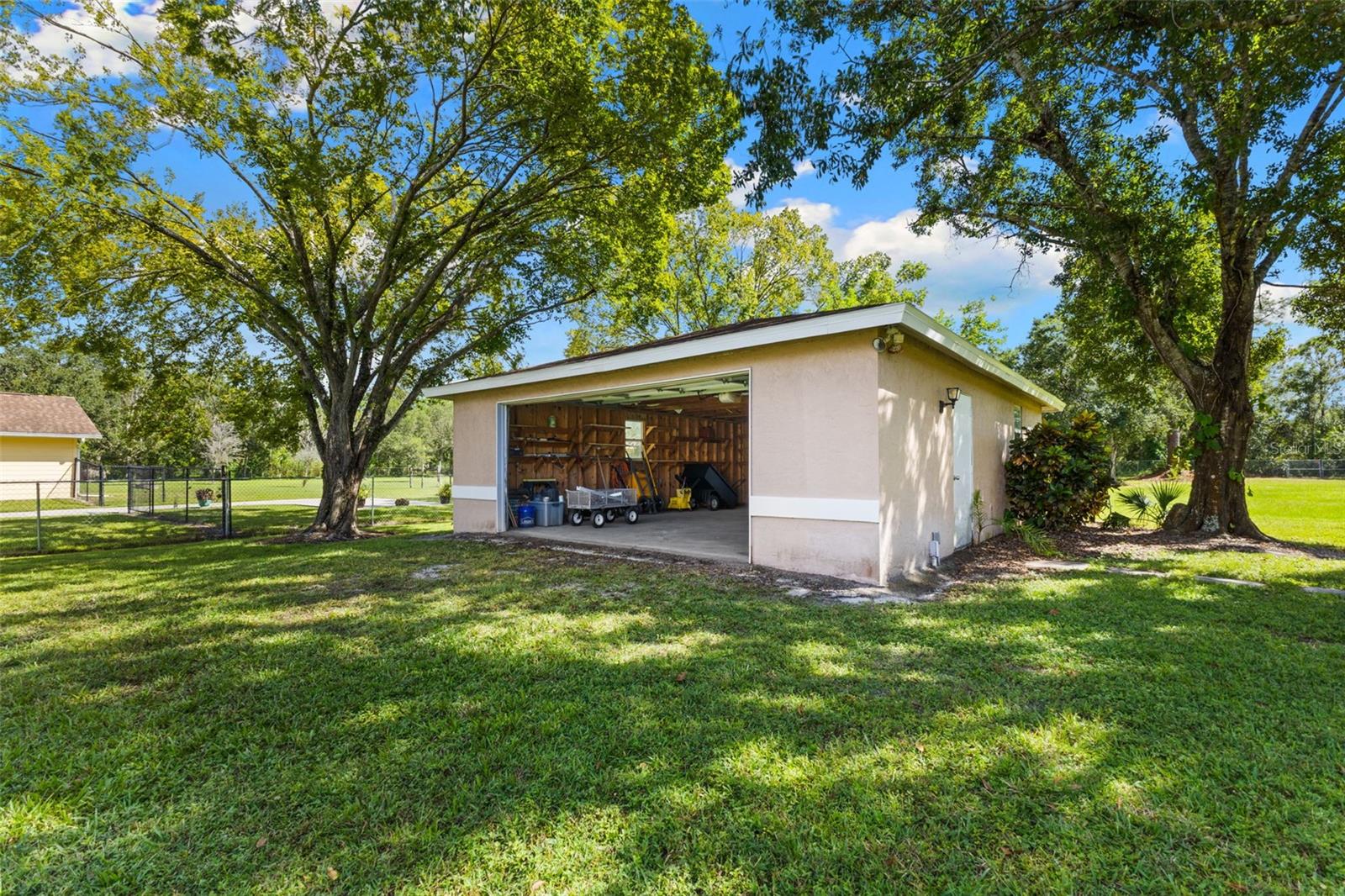 7267 CASTLE DR