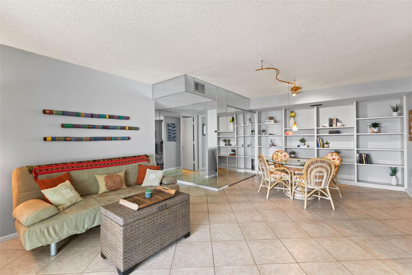 1111 N GULFSTREAM AVE #6B