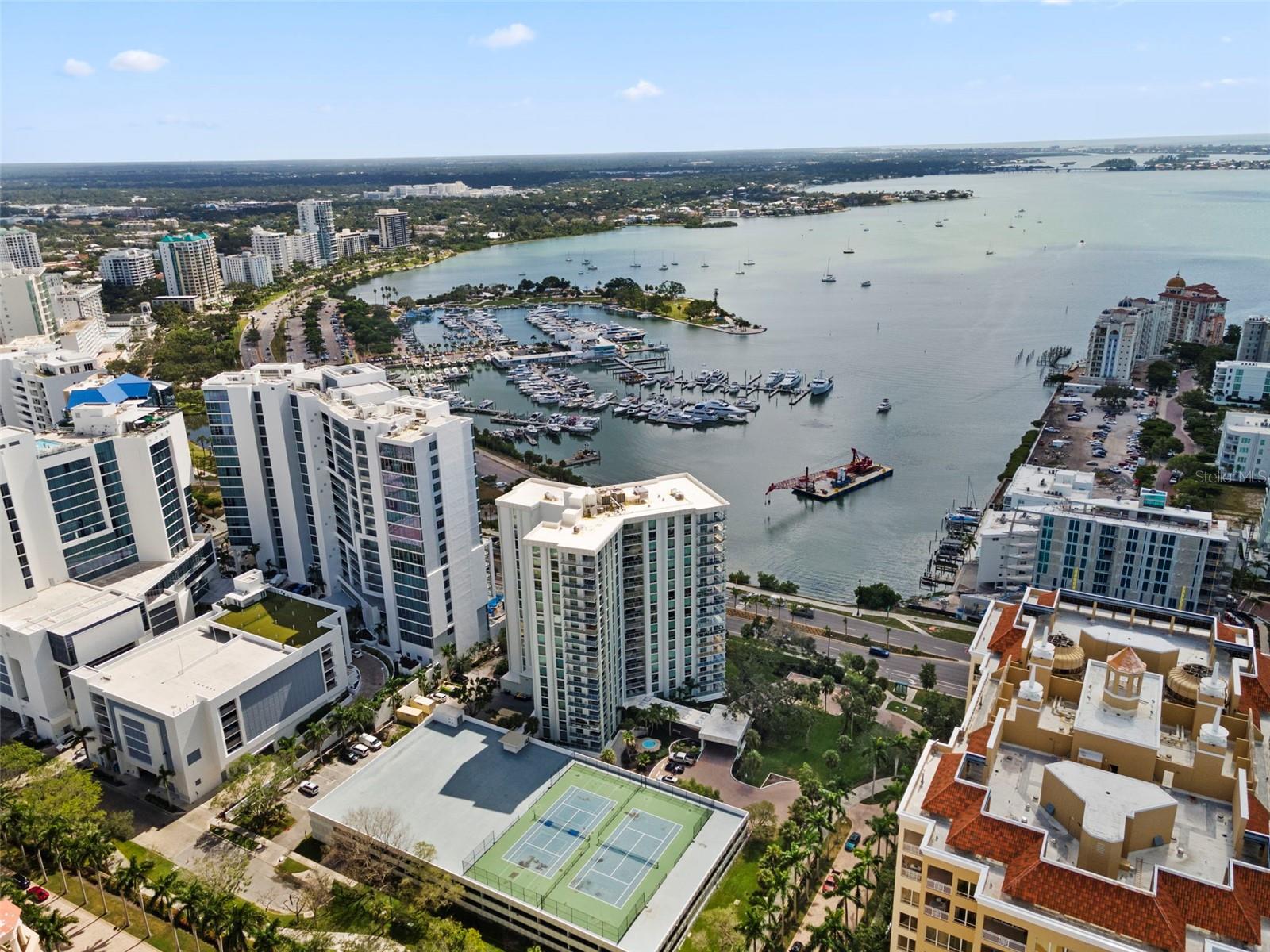 1111 N GULFSTREAM AVE #6B