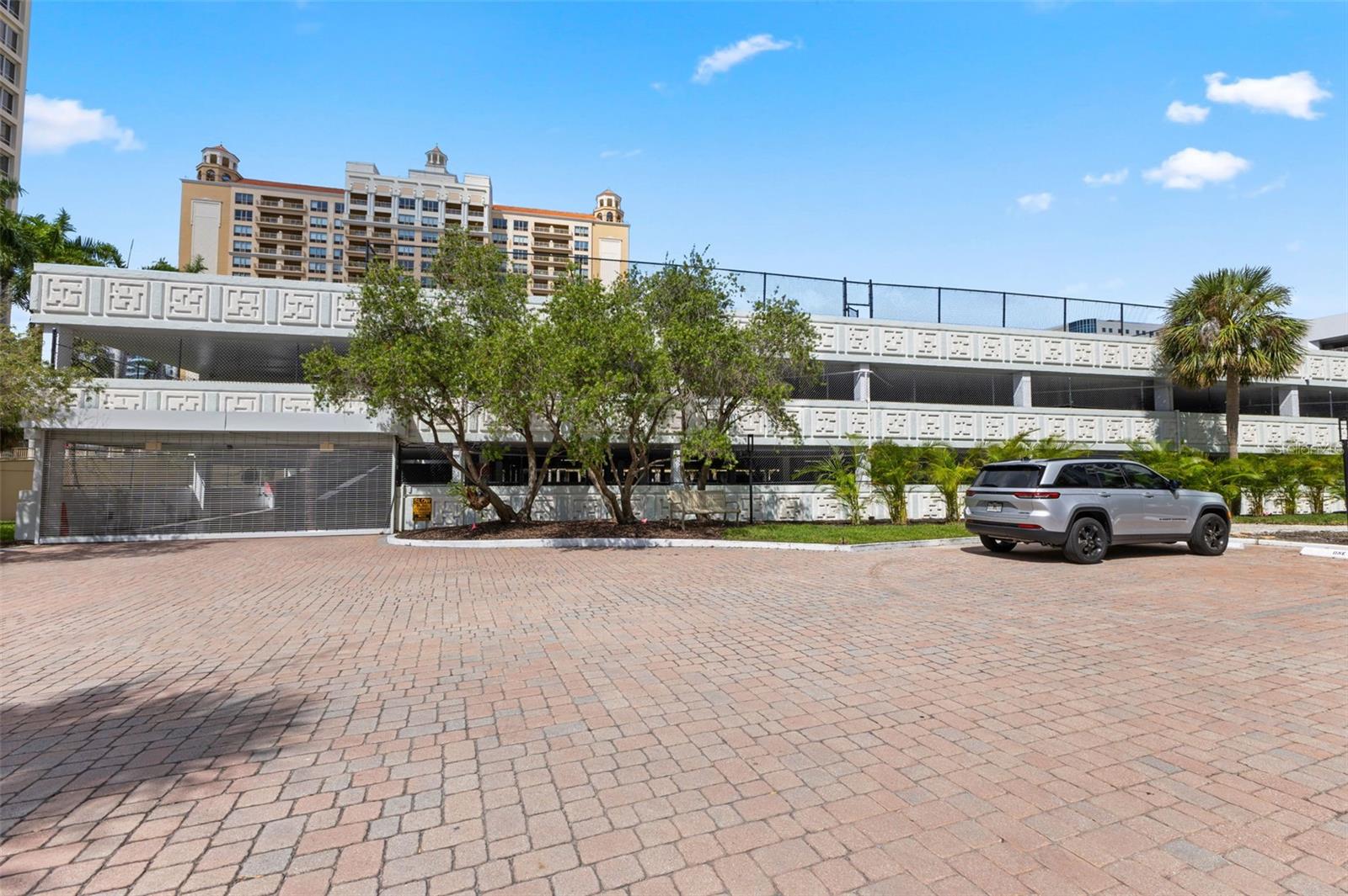 1111 N GULFSTREAM AVE #6B