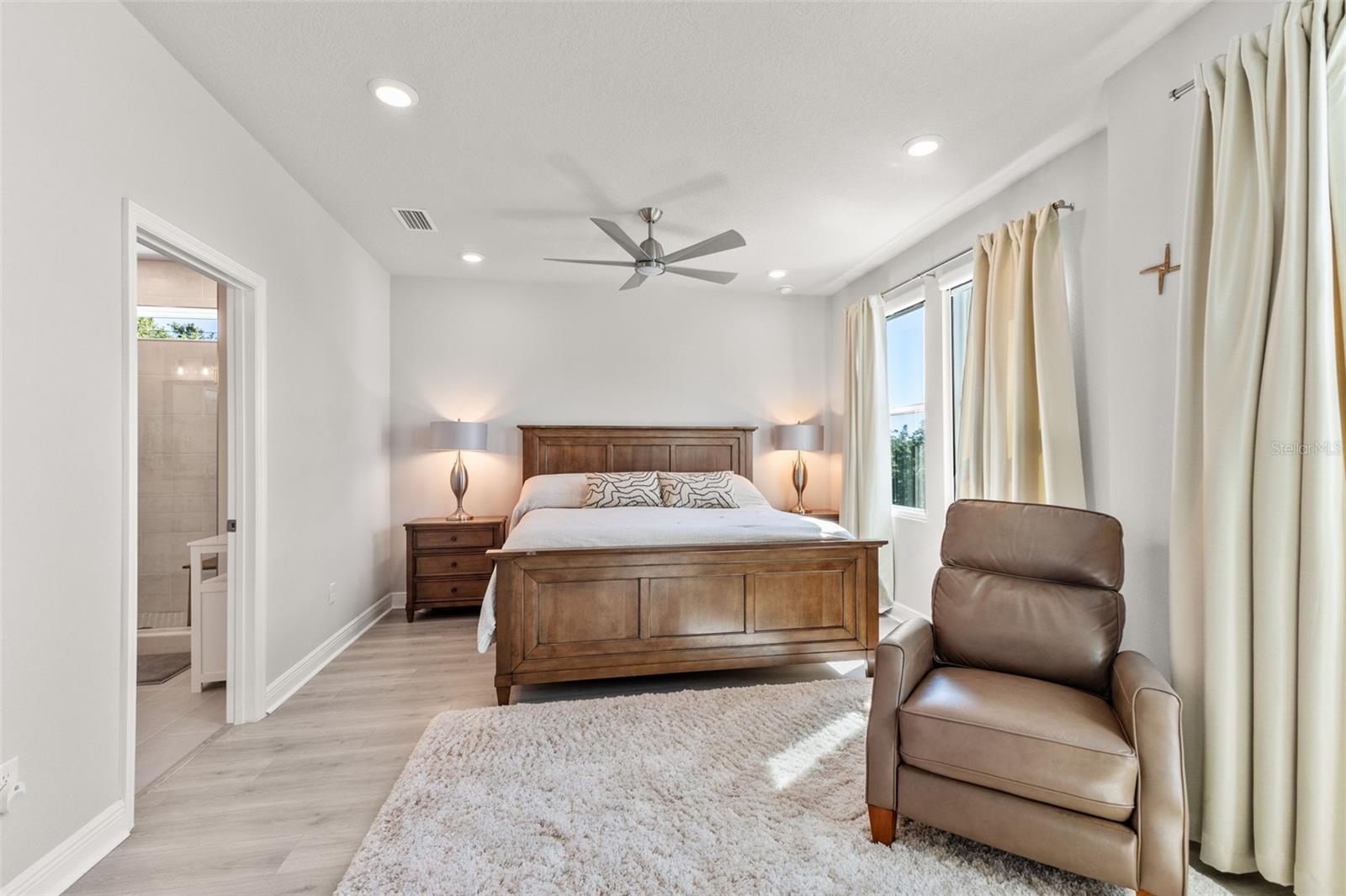 2467 MANGUM CT