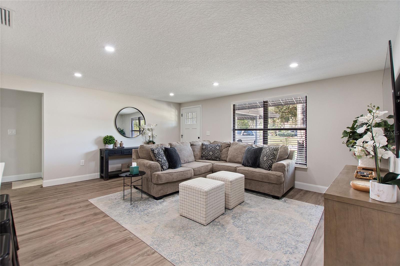 2054 RACIMO DR